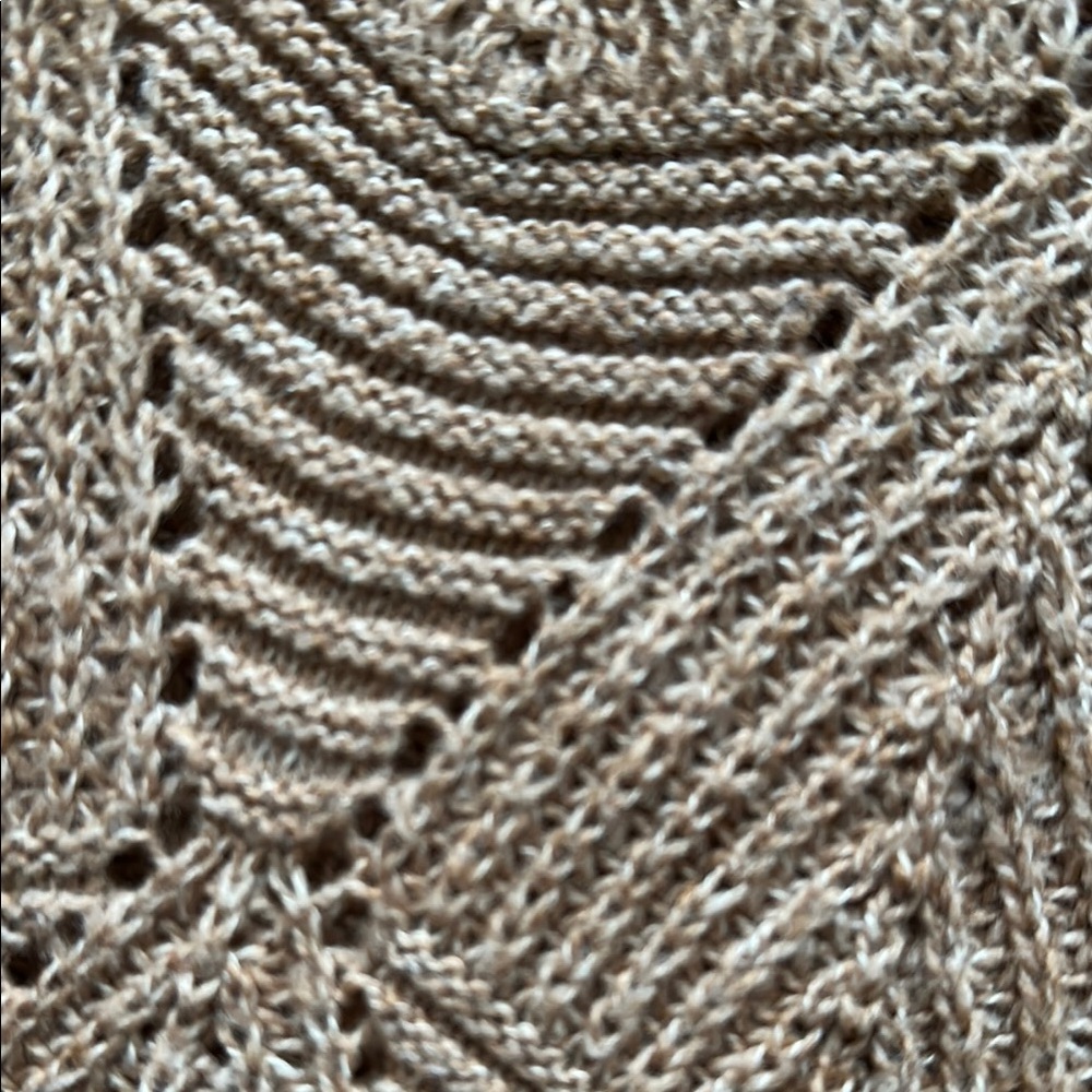 4/$20 Sonoma Beige Sweater, size xs, runs big! - Picture 3 of 7